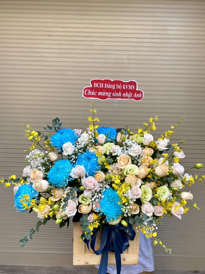 Saigon Roses - Sư Vạn Hạnh